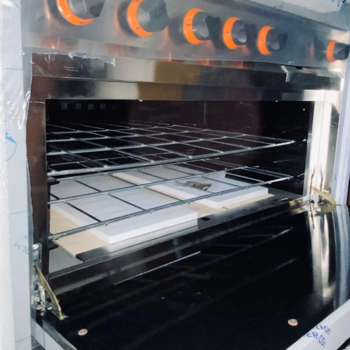 Cocina Industrial 6 Hornalla Y Horno Piso De Piedra Morelli - Imagen 5