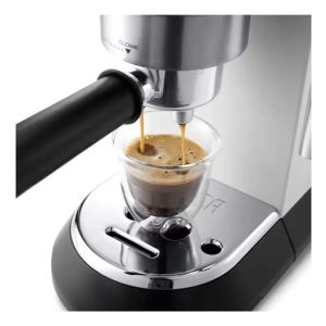 Cafetera De'Longhi Dedica EC685 semi automática expreso